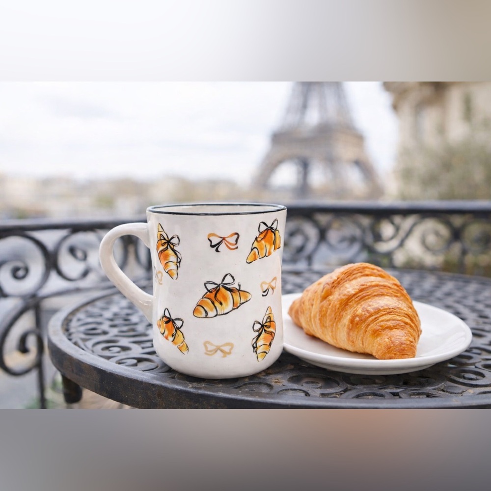 🛑SOLD🛑 Croissants & Bows - Mug - NWOT - Picture 2 of 3